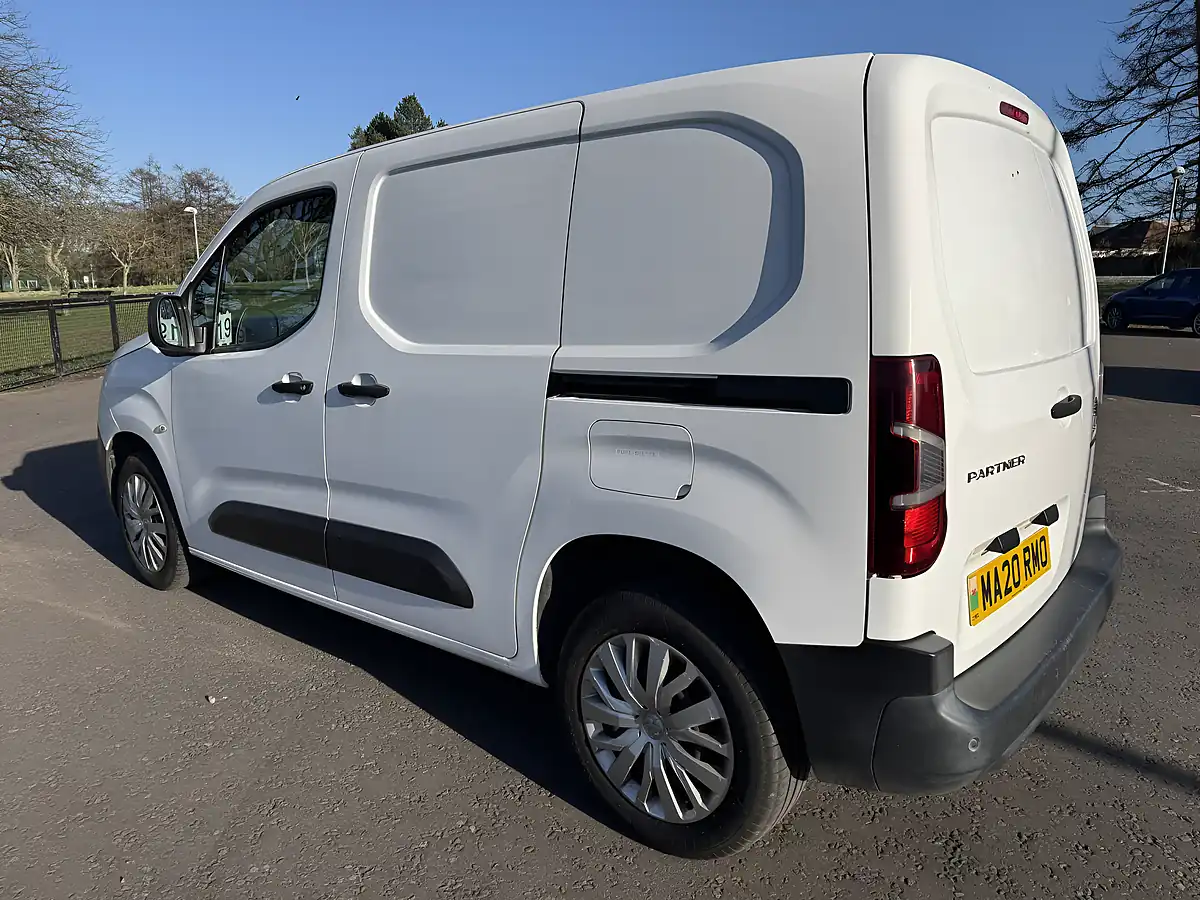 Used 2020 Peugeot Partner Professional White - Interior and Exterior details 5
