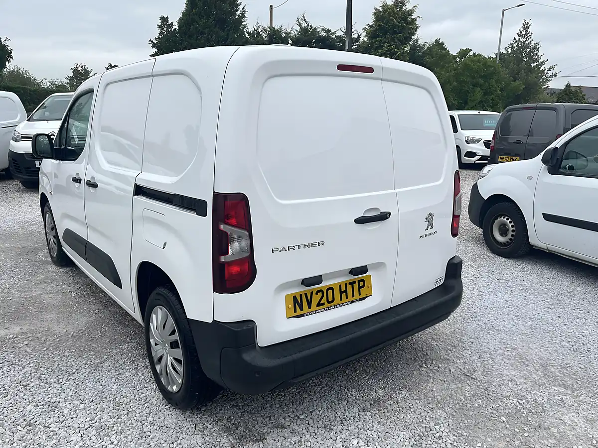 Used 2020 Peugeot Partner Professional White - Interior and Exterior details 10