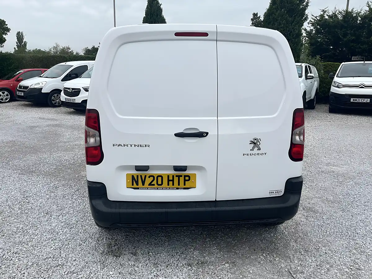 Used 2020 Peugeot Partner Professional White - Interior and Exterior details 11