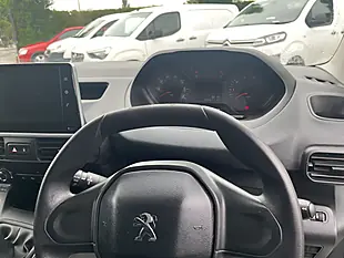 Used 2020 Peugeot Partner Professional White - Interior and Exterior details 14