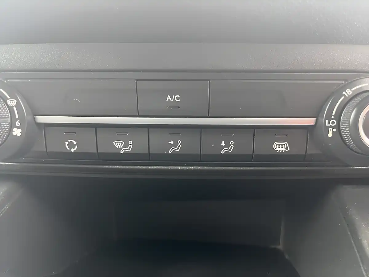 Used 2020 Peugeot Partner Professional White - Interior and Exterior details 16