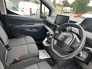 Used 2020 Peugeot Partner Professional White - Interior and Exterior details 17