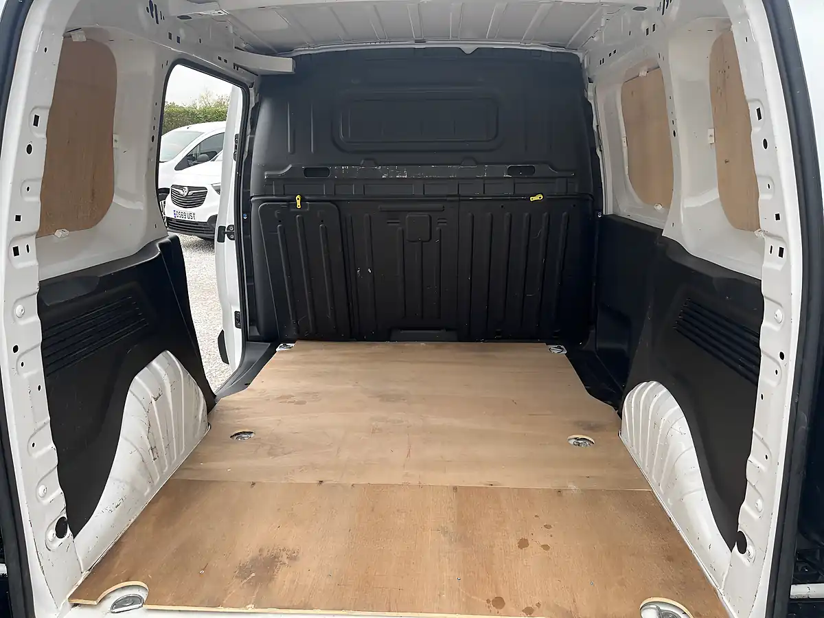 Used 2020 Peugeot Partner Professional White - Interior and Exterior details 20