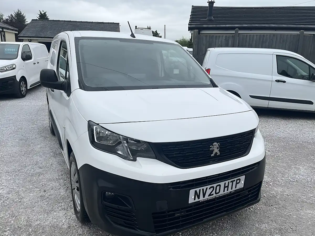 Used 2020 Peugeot Partner Professional White - Interior and Exterior details 3