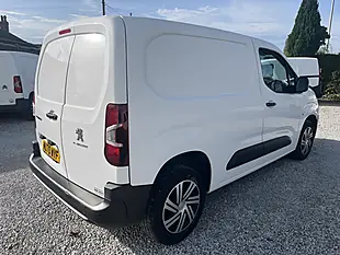 Used 2020 Peugeot Partner Professional White - Interior and Exterior details 13