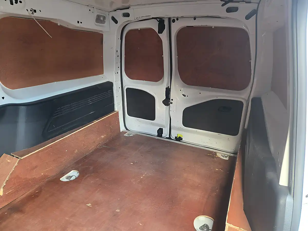 Used 2020 Peugeot Partner Professional White - Interior and Exterior details 7