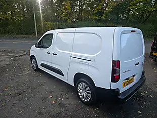 Used 2020 Peugeot Partner Professional White - Interior and Exterior details 8