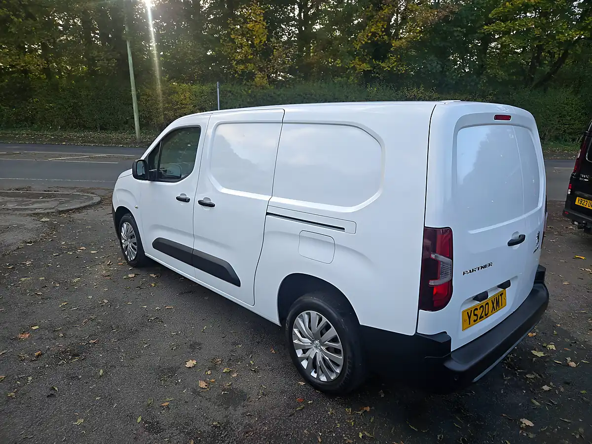 Used 2020 Peugeot Partner Professional White - Interior and Exterior details 8