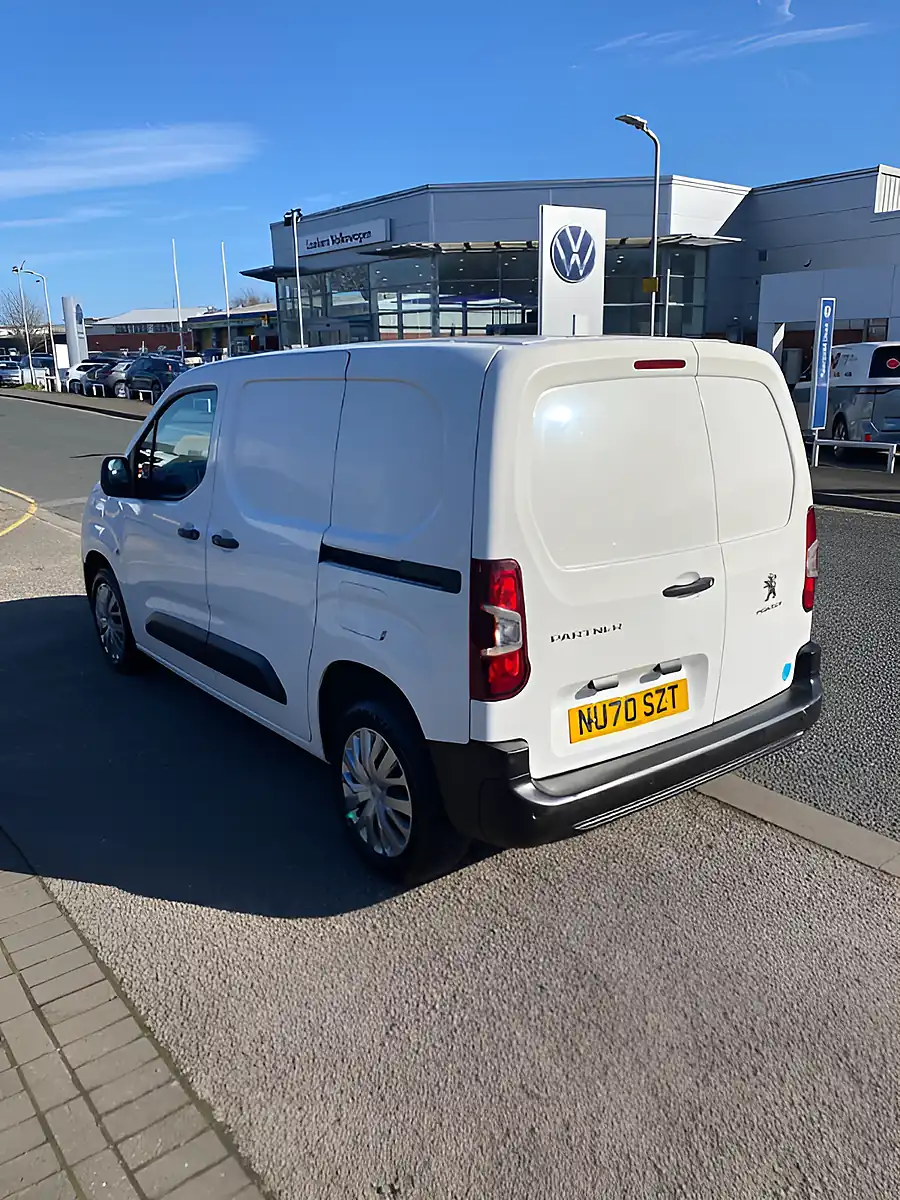 Used 2020 Peugeot Partner White - Interior and Exterior details 6