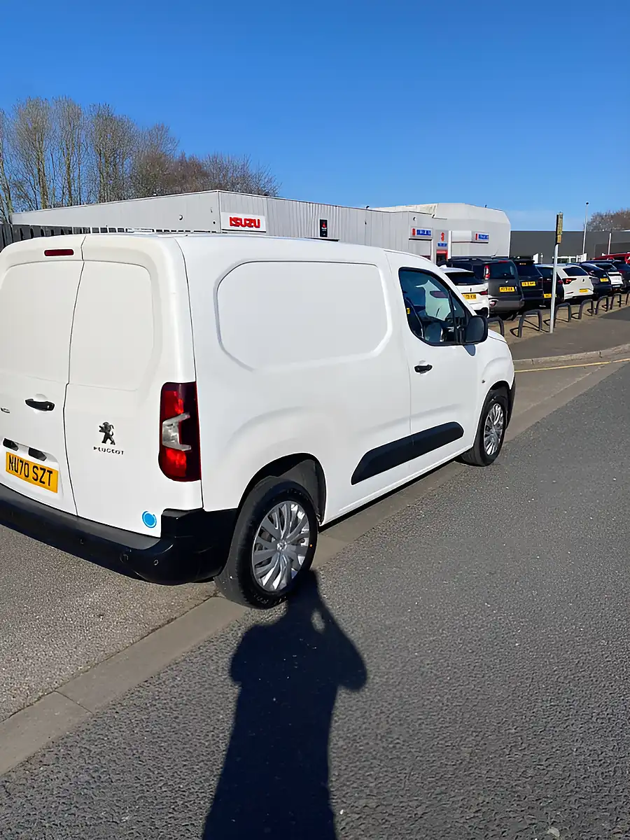 Used 2020 Peugeot Partner White - Interior and Exterior details 8