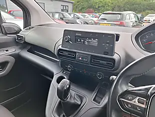 Used 2020 Peugeot Rifter Active Long Grey - Interior and Exterior details 13