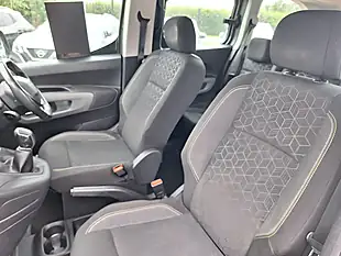 Used 2020 Peugeot Rifter Active Long Grey - Interior and Exterior details 4