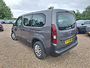 Used 2020 Peugeot Rifter Active Long Grey - Interior and Exterior details 6
