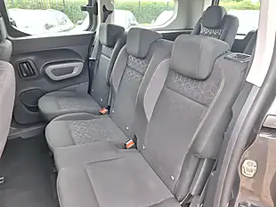 Used 2020 Peugeot Rifter Active Long Grey - Interior and Exterior details 7