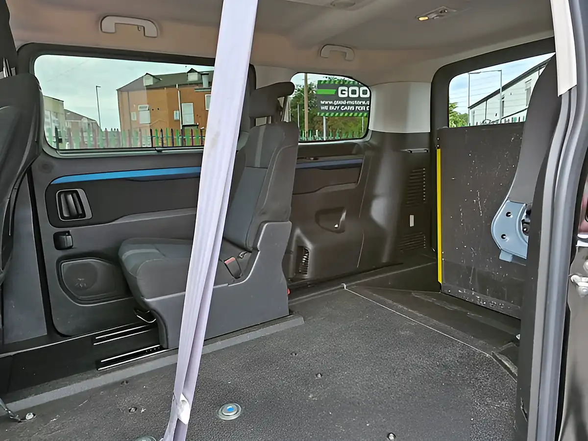 Used 2020 Peugeot Traveller Active Standard Black - Interior and Exterior details 14