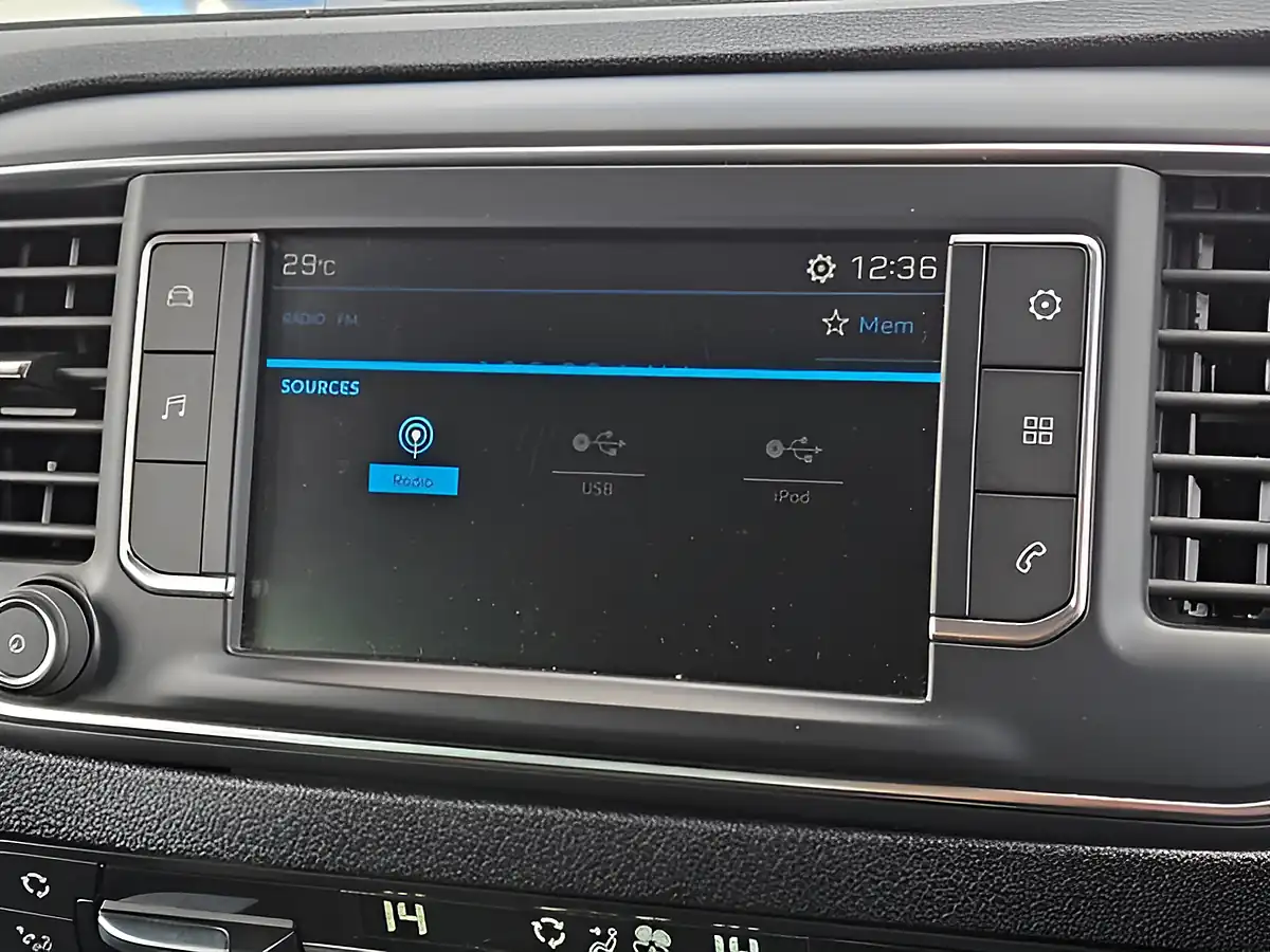 Used 2020 Peugeot Traveller Active Standard Black - Interior and Exterior details 18