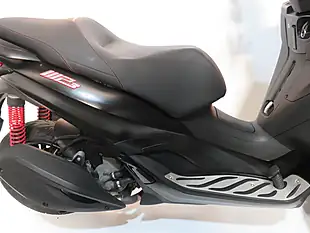 Used 2020 Piaggio MP3 300 Sport Black - Interior and Exterior details 11