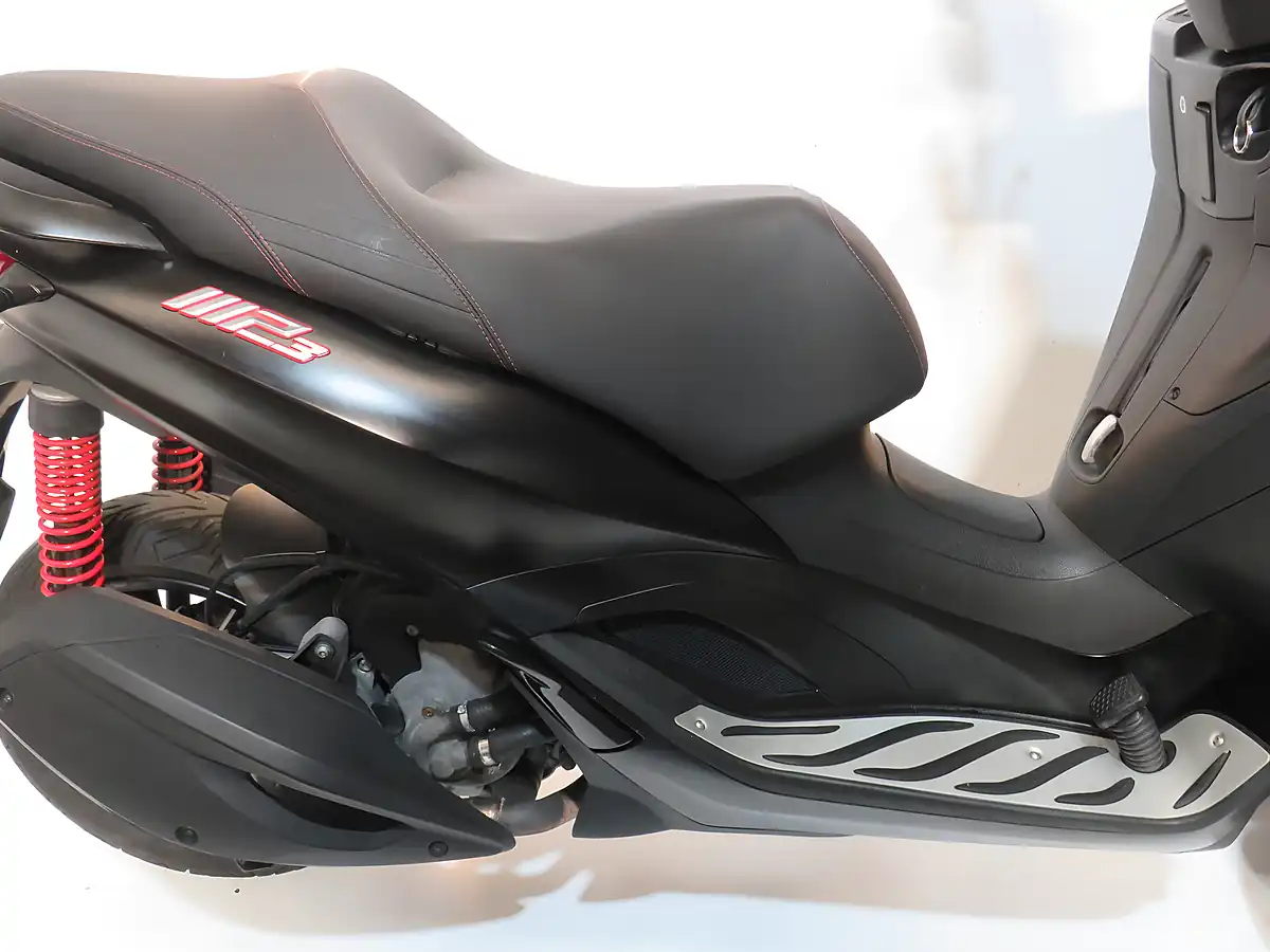 Used 2020 Piaggio MP3 300 Sport Black - Interior and Exterior details 11