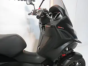 Used 2020 Piaggio MP3 300 Sport Black - Interior and Exterior details 15