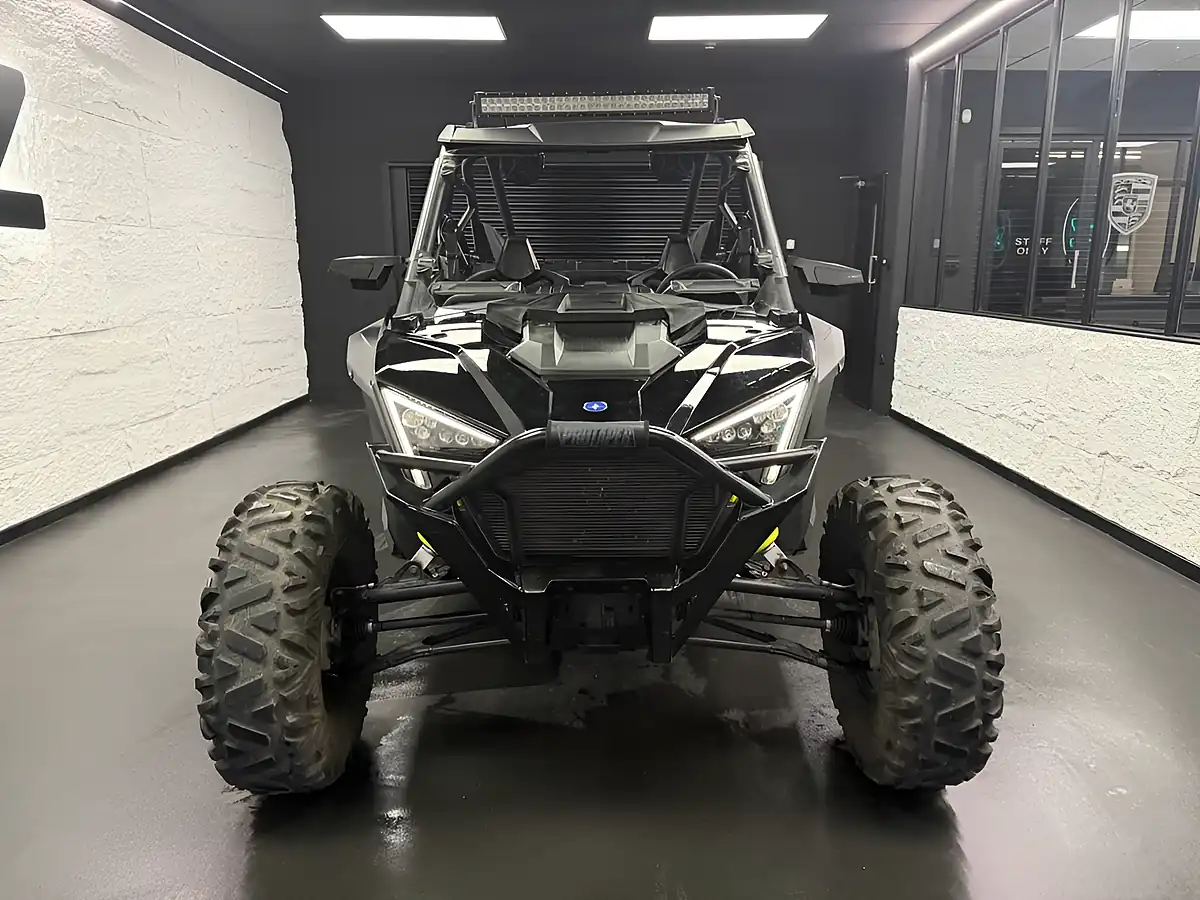 Used 2020 Polaris All Models Black - Interior and Exterior details 4