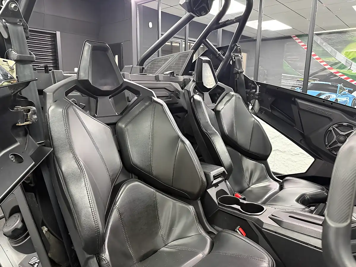 Used 2020 Polaris All Models Black - Interior and Exterior details 5