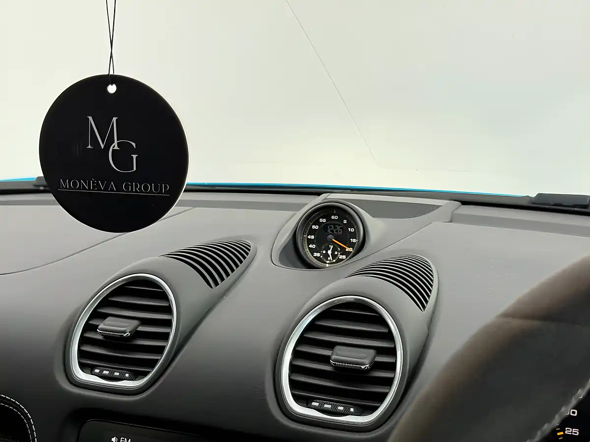 Used 2020 Porsche 718 Cayman GT4 Blue - Interior and Exterior details 10