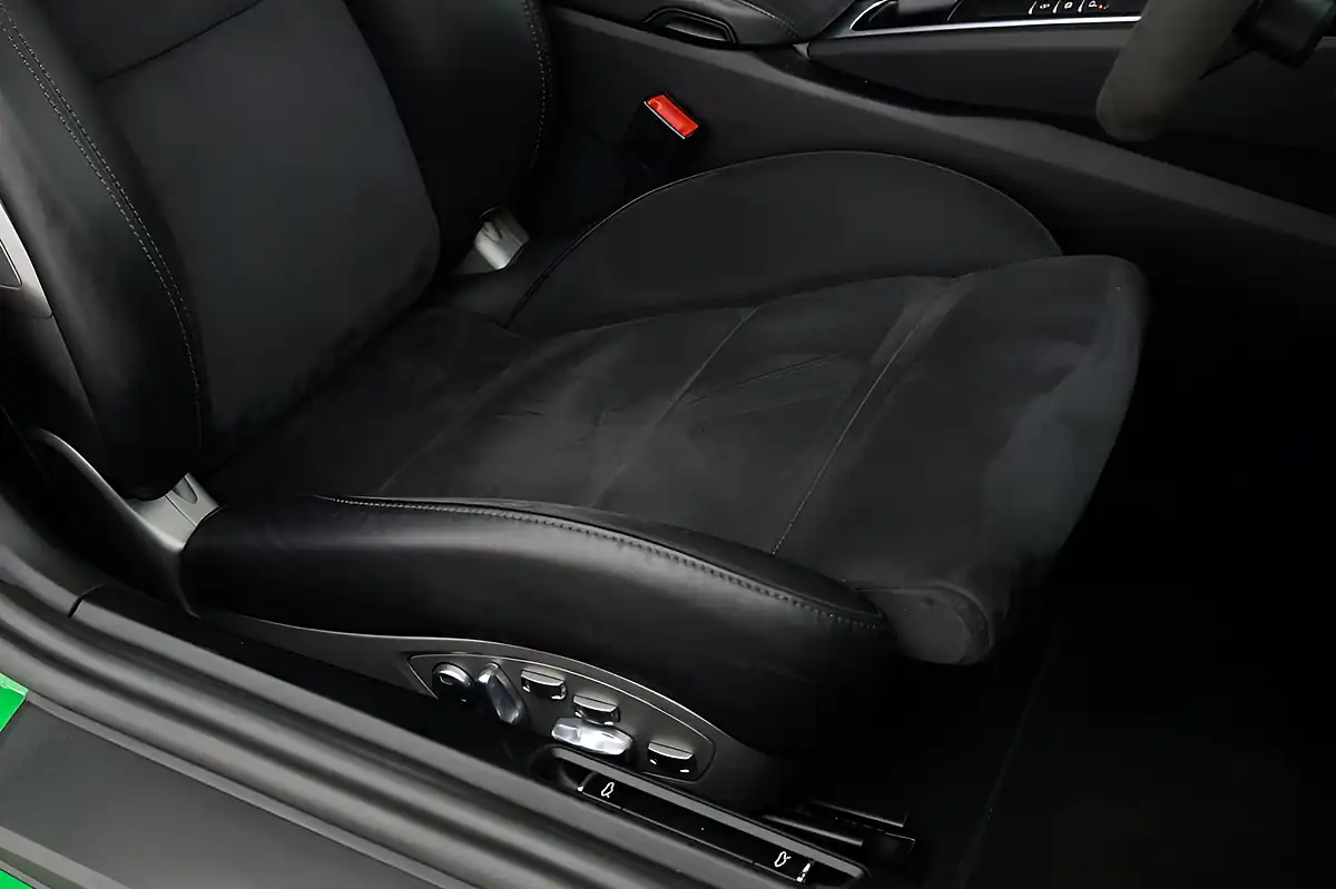 Used 2020 Porsche 718 Cayman Gts Green - Interior and Exterior details 13
