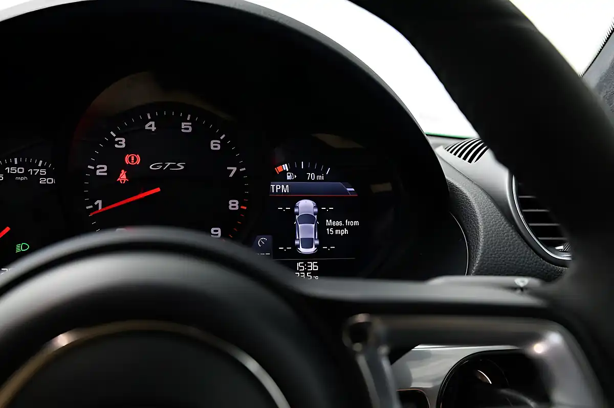 Used 2020 Porsche 718 Cayman Gts Green - Interior and Exterior details 17