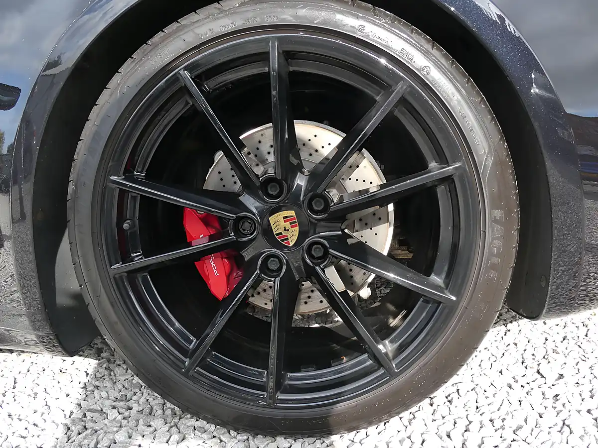 Used 2020 Porsche 911 Carrera 4S Black - Interior and Exterior details 18