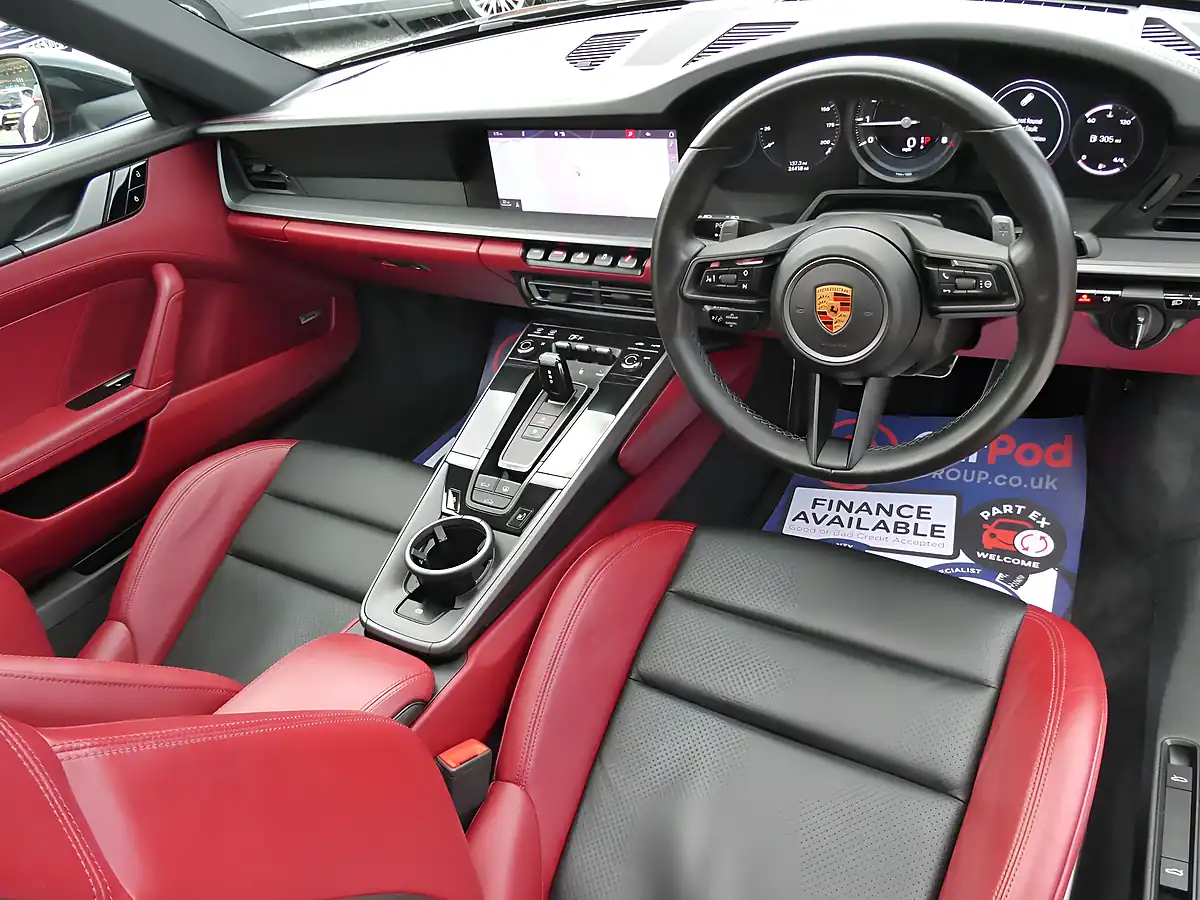 Used 2020 Porsche 911 Carrera 4S Black - Interior and Exterior details 6
