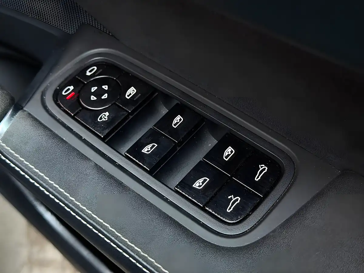 Used 2020 Porsche Cayenne Gts Black - Interior and Exterior details 13