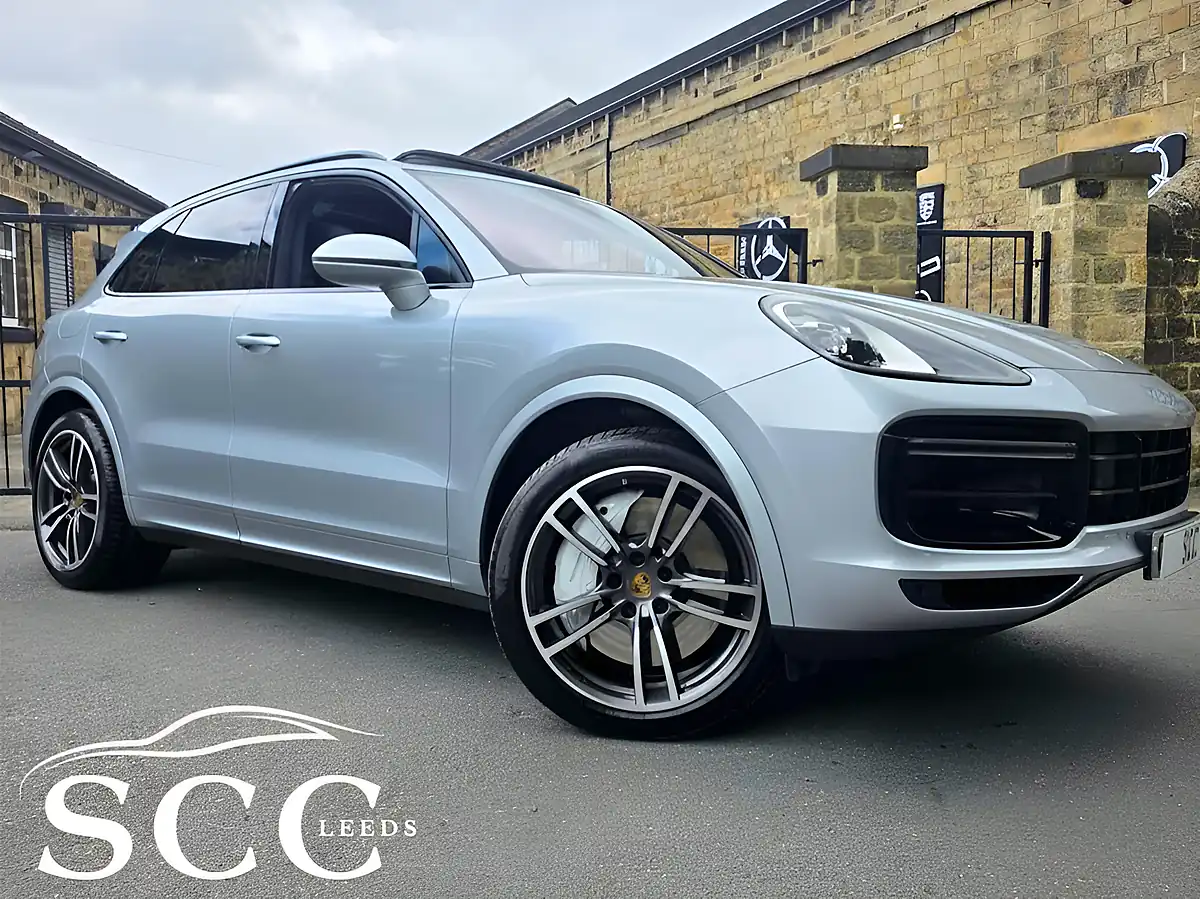 Used 2020 Porsche Cayenne Turbo Dolomite Silver - Front View