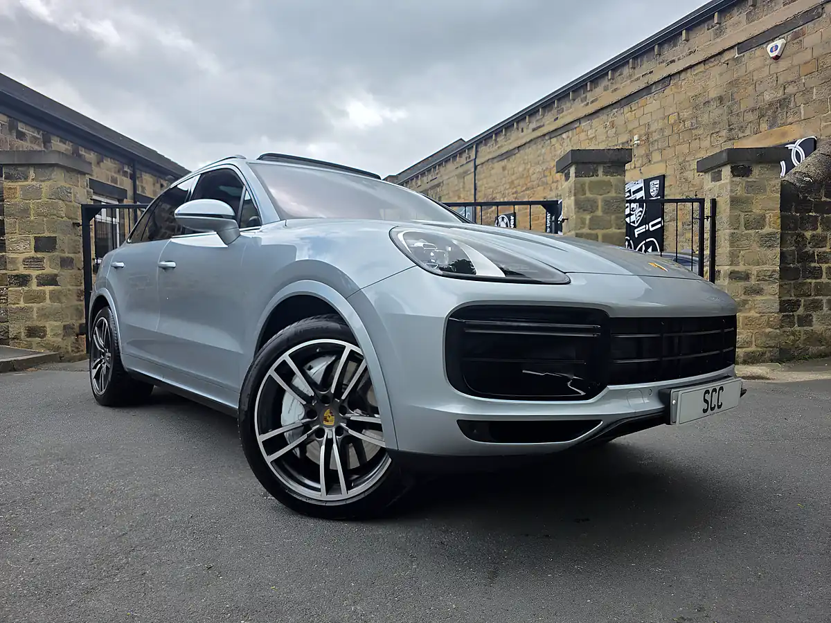 Used 2020 Porsche Cayenne Turbo Dolomite Silver - Interior and Exterior details 11
