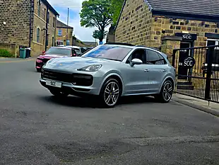 Used 2020 Porsche Cayenne Turbo Dolomite Silver - Interior and Exterior details 16