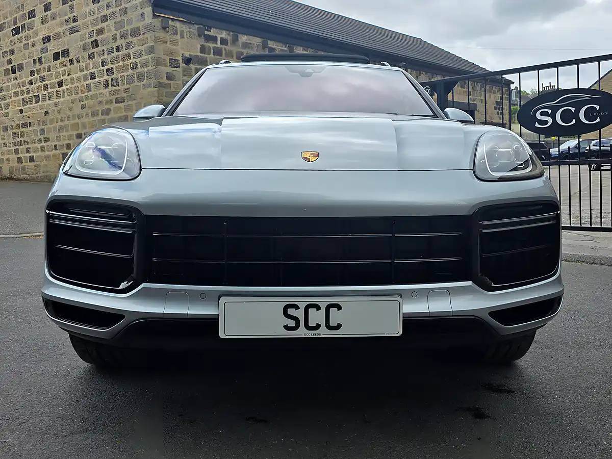 Used 2020 Porsche Cayenne Turbo Dolomite Silver - Interior and Exterior details 3