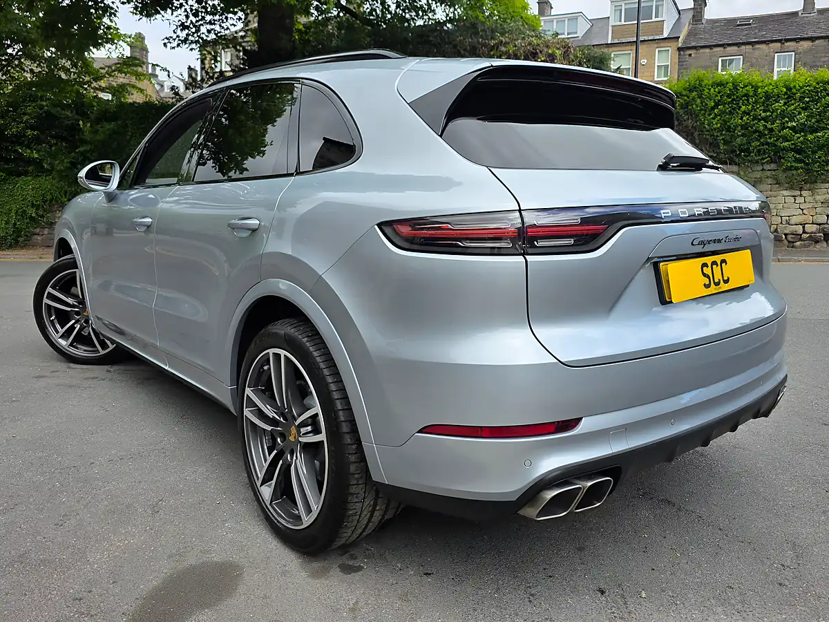 Used 2020 Porsche Cayenne Turbo Dolomite Silver - Interior and Exterior details 8