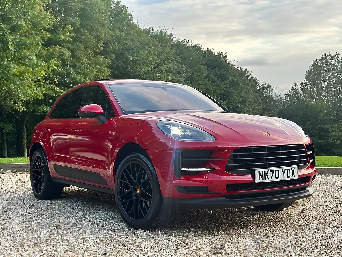Used 2020 Porsche Macan Carmine Red - Interior and Exterior details 15