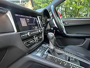 Used 2020 Porsche Macan Carmine Red - Interior and Exterior details 4