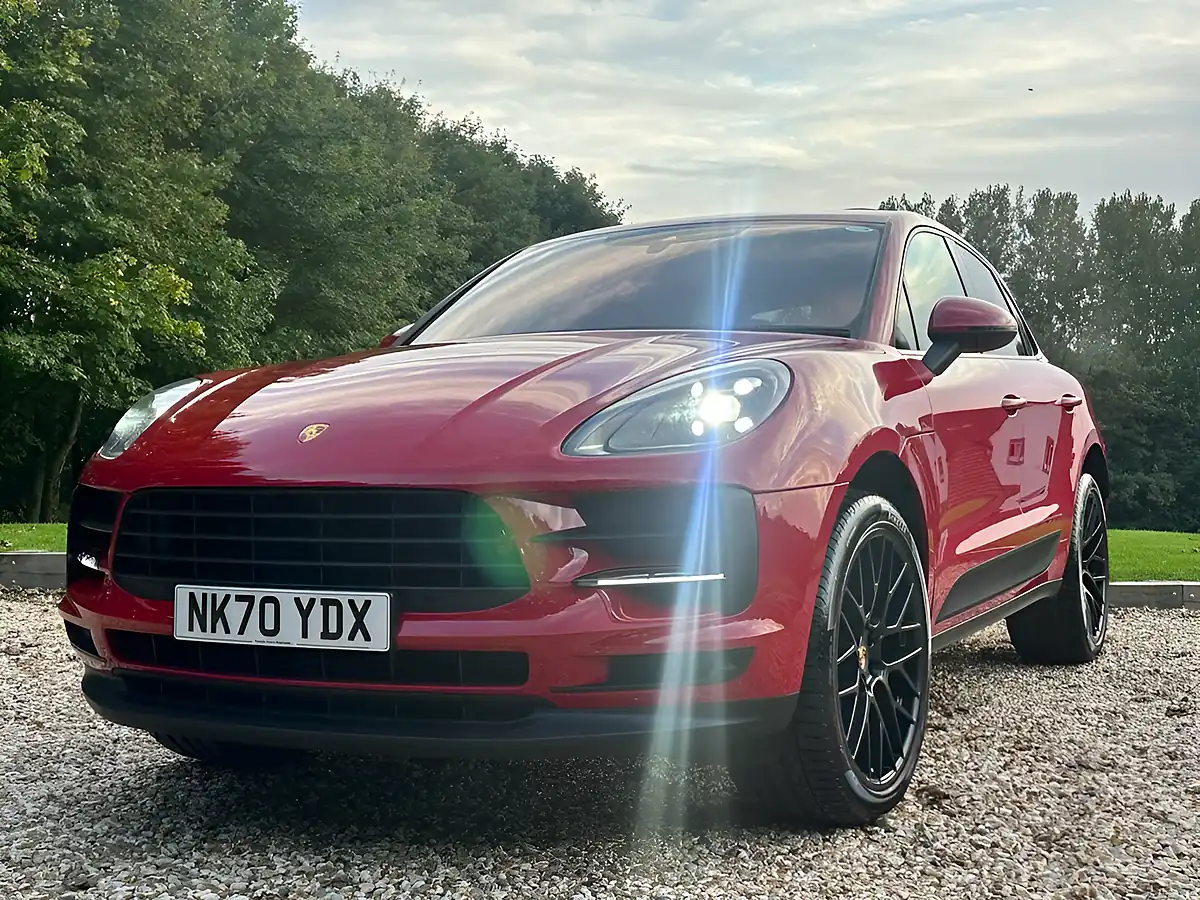 Used 2020 Porsche Macan Carmine Red - Interior and Exterior details 7