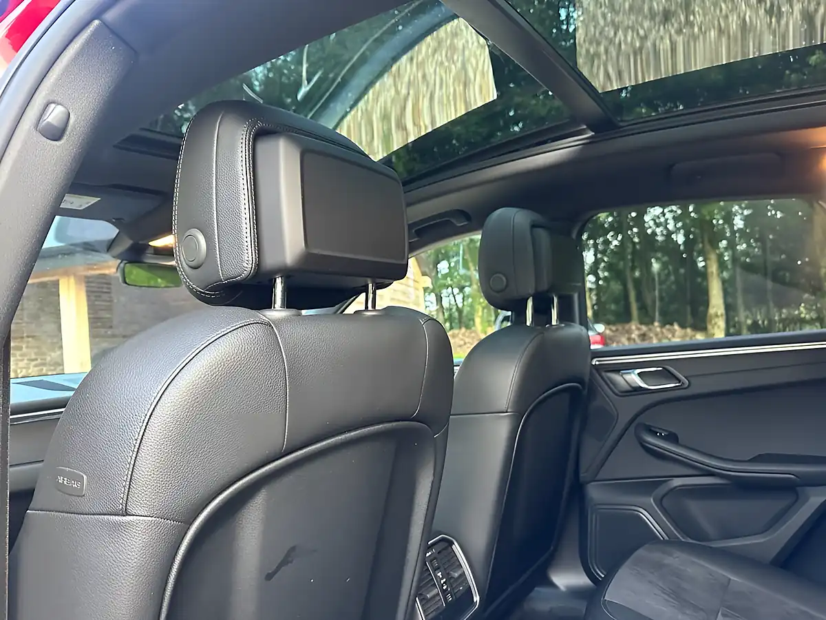 Used 2020 Porsche Macan Carmine Red - Interior and Exterior details 8