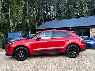 Used 2020 Porsche Macan Carmine Red - Interior and Exterior details 9