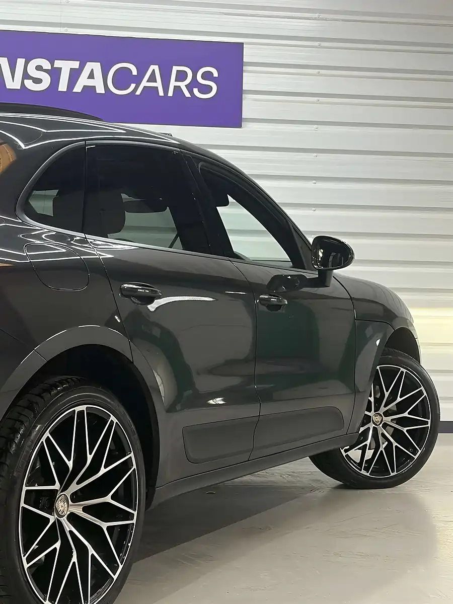 Used 2020 Porsche Macan Grey - Interior and Exterior details 11