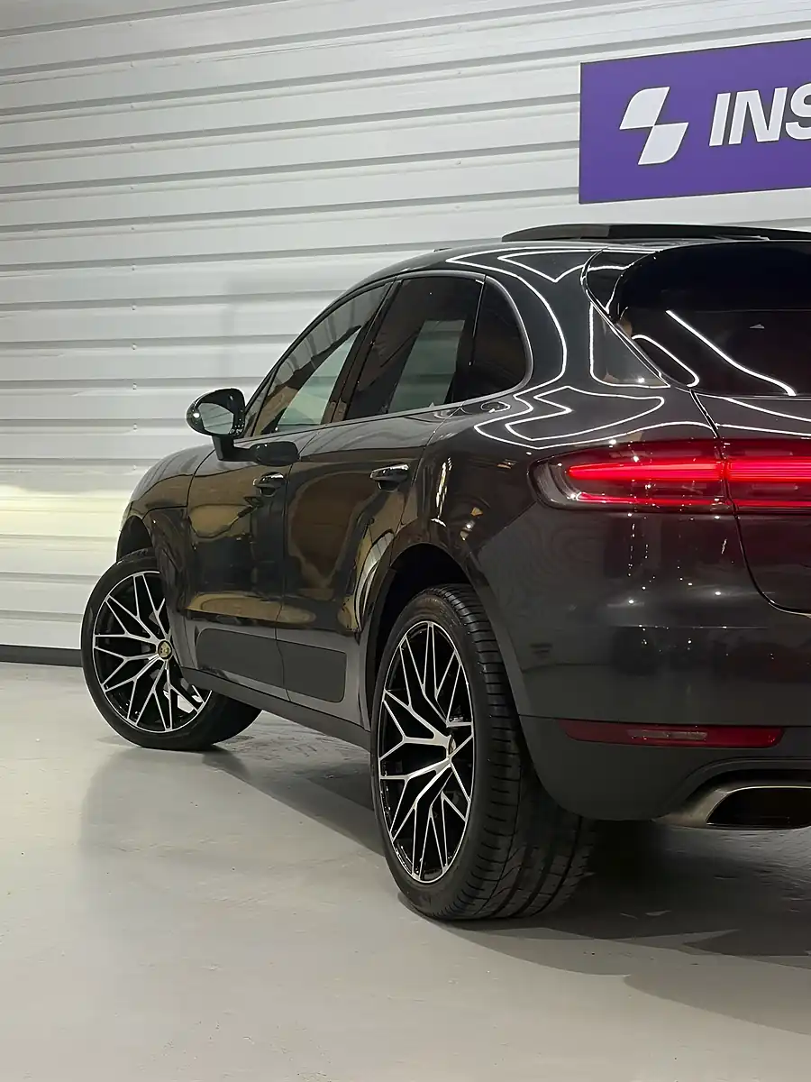 Used 2020 Porsche Macan Grey - Interior and Exterior details 16