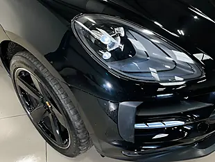 Used 2020 Porsche Macan S Black - Interior and Exterior details 15