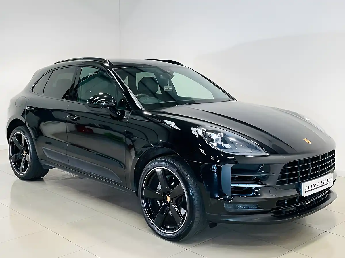 Used 2020 Porsche Macan S Black - Interior and Exterior details 16
