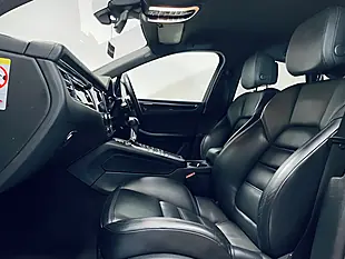Used 2020 Porsche Macan S Black - Interior and Exterior details 6