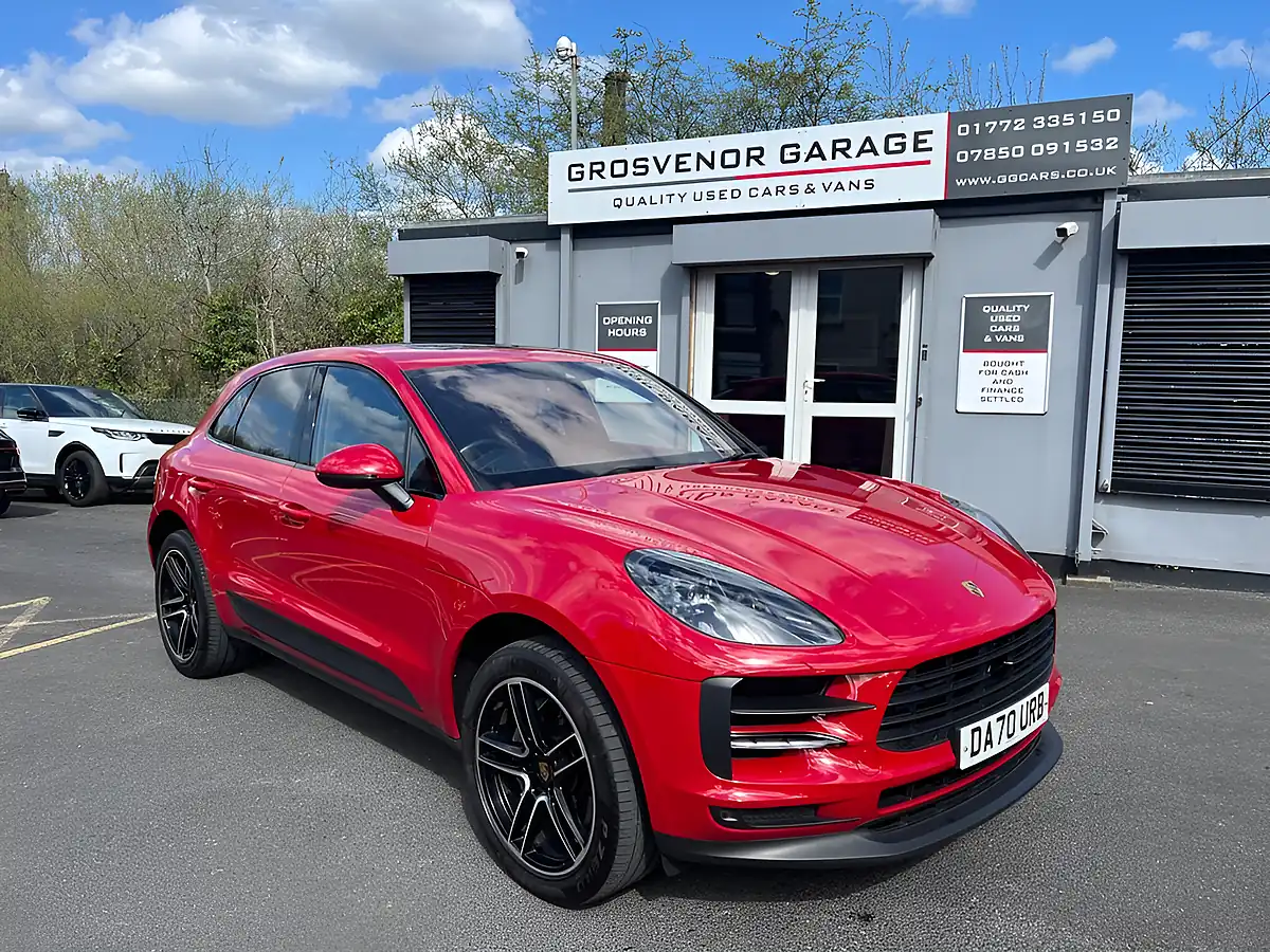 Used 2020 Porsche Macan S Red - Front View