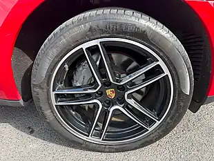 Used 2020 Porsche Macan S Red - Interior and Exterior details 14