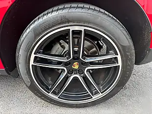 Used 2020 Porsche Macan S Red - Interior and Exterior details 16