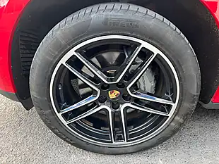 Used 2020 Porsche Macan S Red - Interior and Exterior details 17